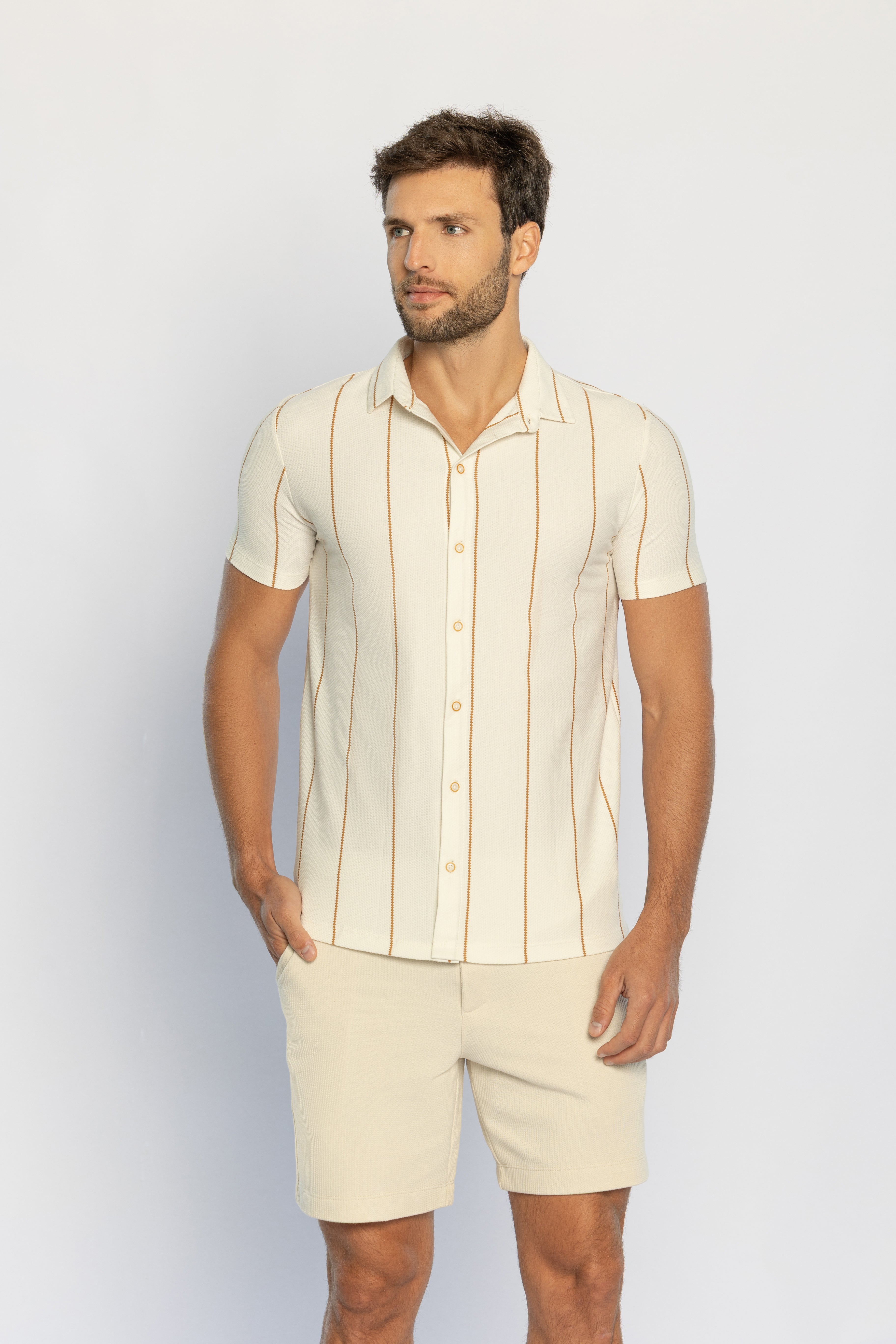 70004-CAMISA ABERTA C/ BOTÃO M/C LIST.RUSTICO